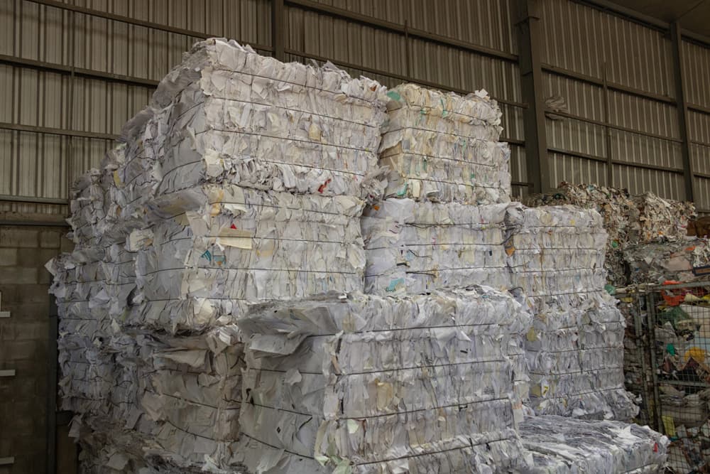 Reciclaje y destrucción segura de documentos con Desdocon